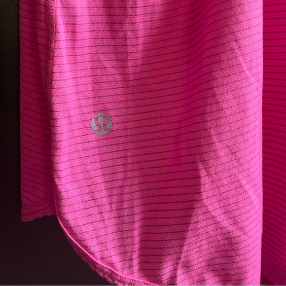 Lululemon Pink Racer Back work out top - Picture 4 of 5